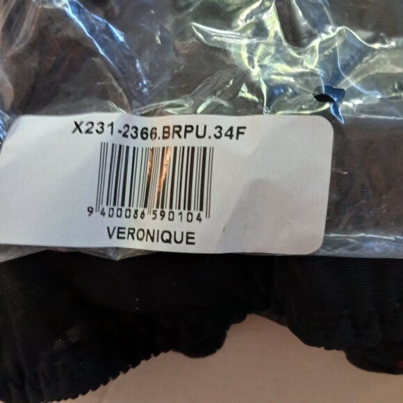 Frederick's of Hollywood Women's Veronique Bra Black Red Lace 34F NWT - Picture 7 of 7